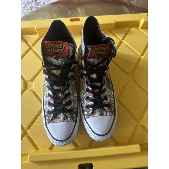 Converse Chuck Taylor All Star Looney Tunes High Top Mens 10 Sneakers EUC main image 6